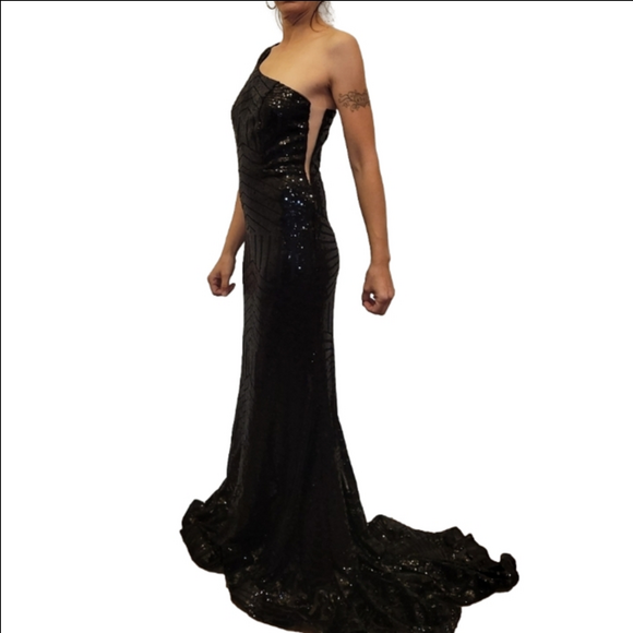 Dresses & Skirts - Black sequin one shoulder gown with train size small